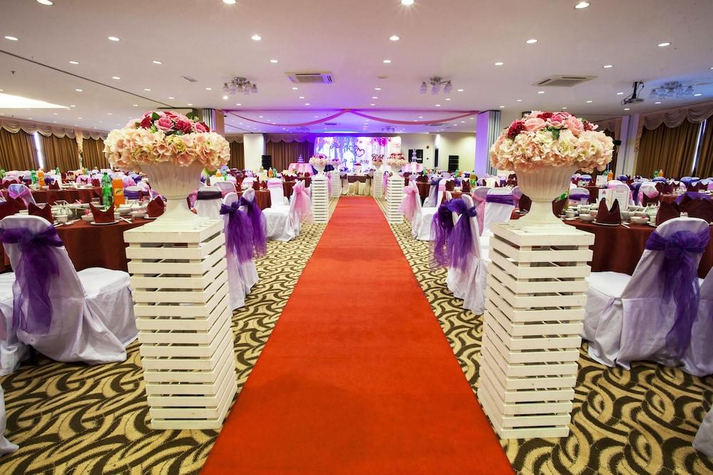 Hotel Tanjong Vista Kuala Terengganu Ngoại thất bức ảnh