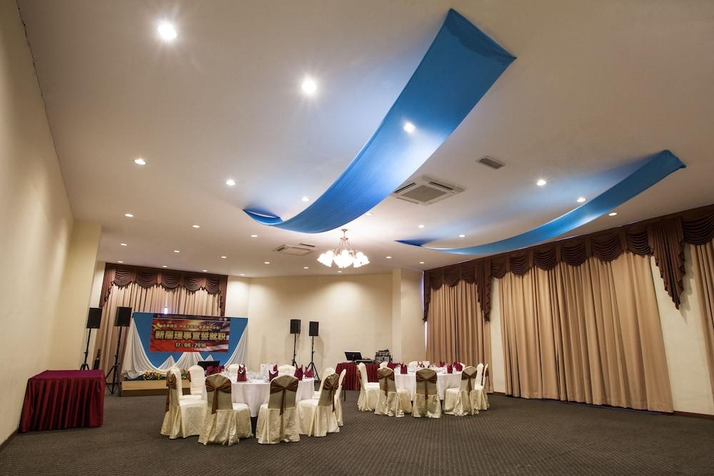 Hotel Tanjong Vista Kuala Terengganu Ngoại thất bức ảnh